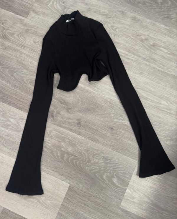 Long Sleeve Cropped Top - Image 4