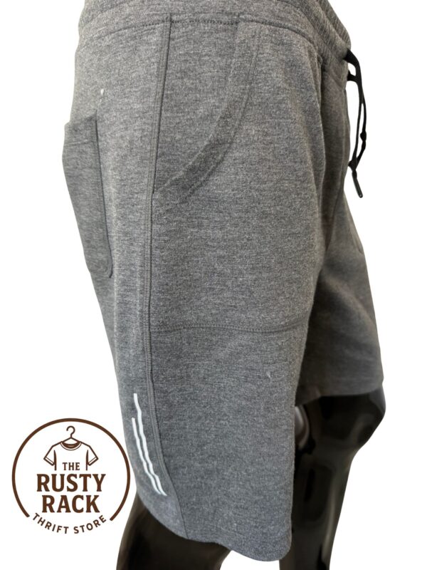 KENNETH COLE ACTIVE WEAR SHORTS - Image 3