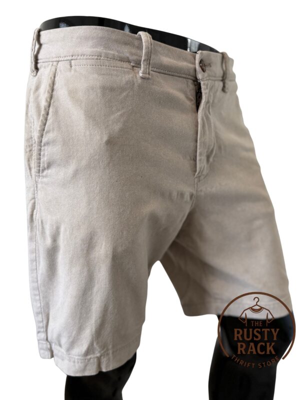 EXPRESS SLIM ABOVE THE KNEE SHORTS - Image 4