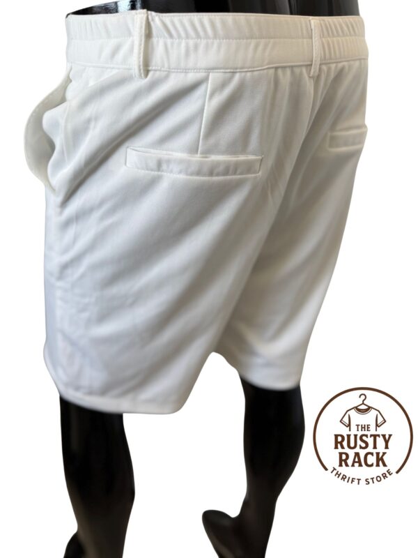 Manfinity White Shorts - Image 4