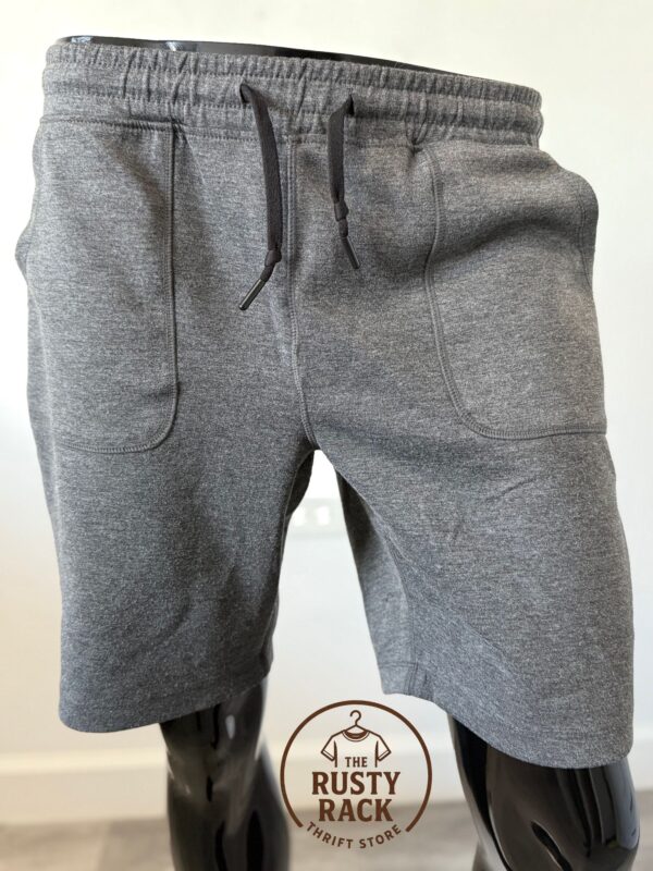 KENNETH COLE ACTIVE WEAR SHORTS