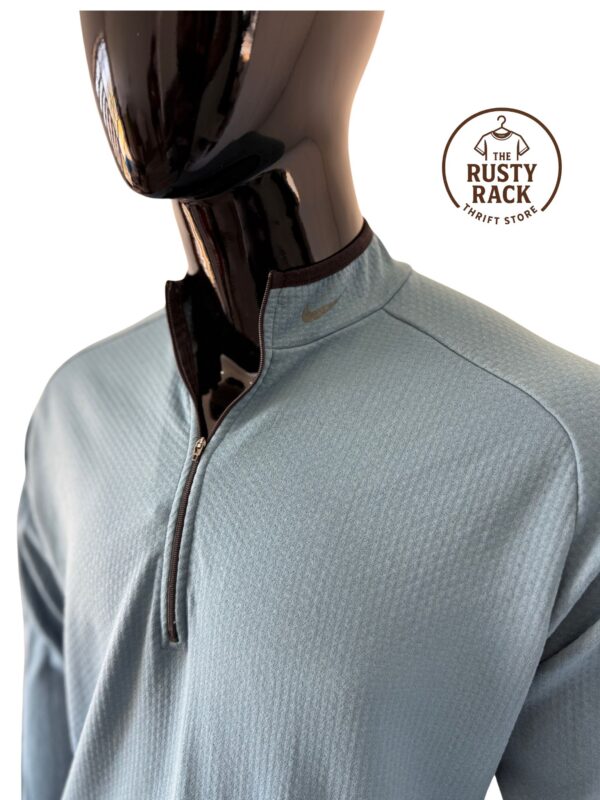 NIKE Fitness Top - Image 2