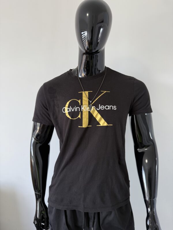 Calvin Klen Tee Shirt