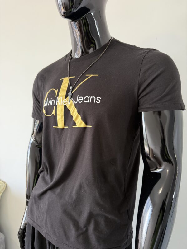 Calvin Klen Tee Shirt - Image 4